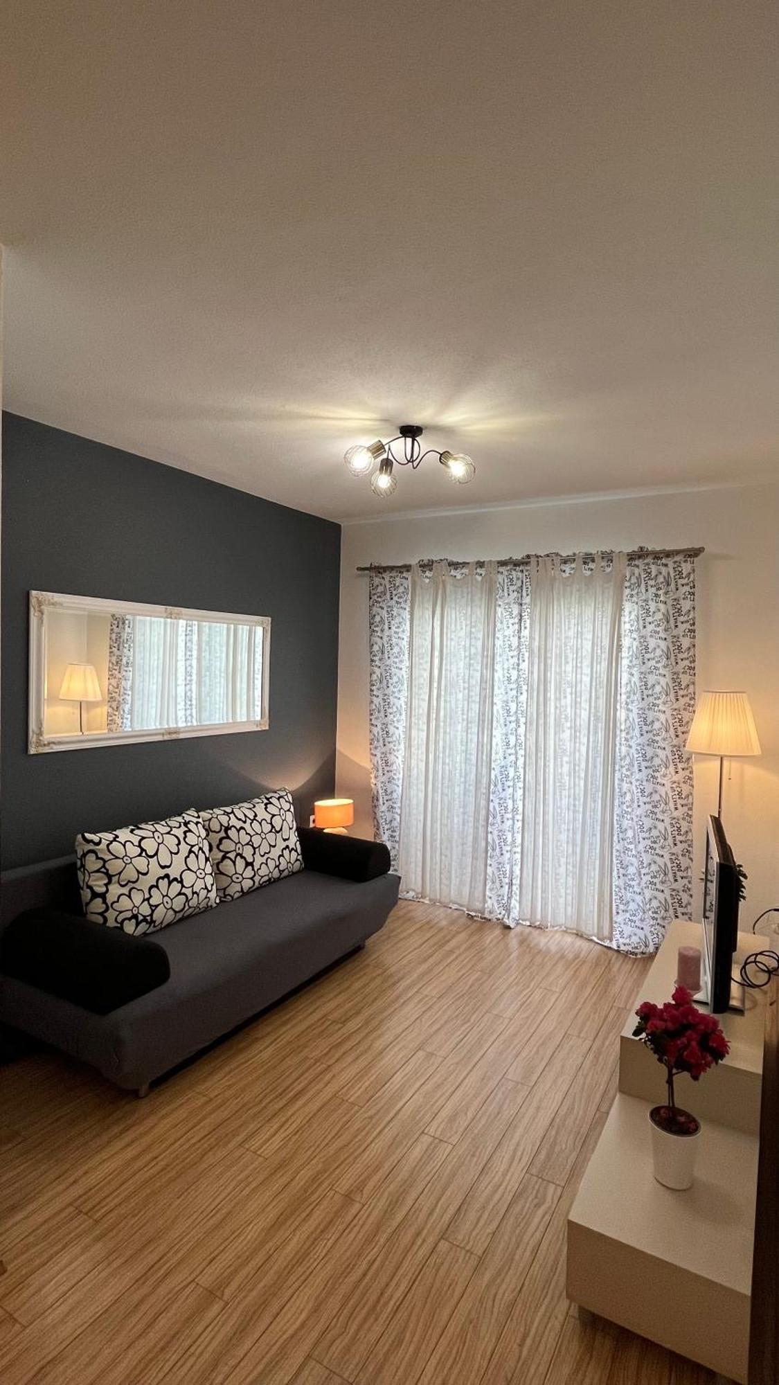 Casa Del Mare Apartment Комарна Екстериор снимка