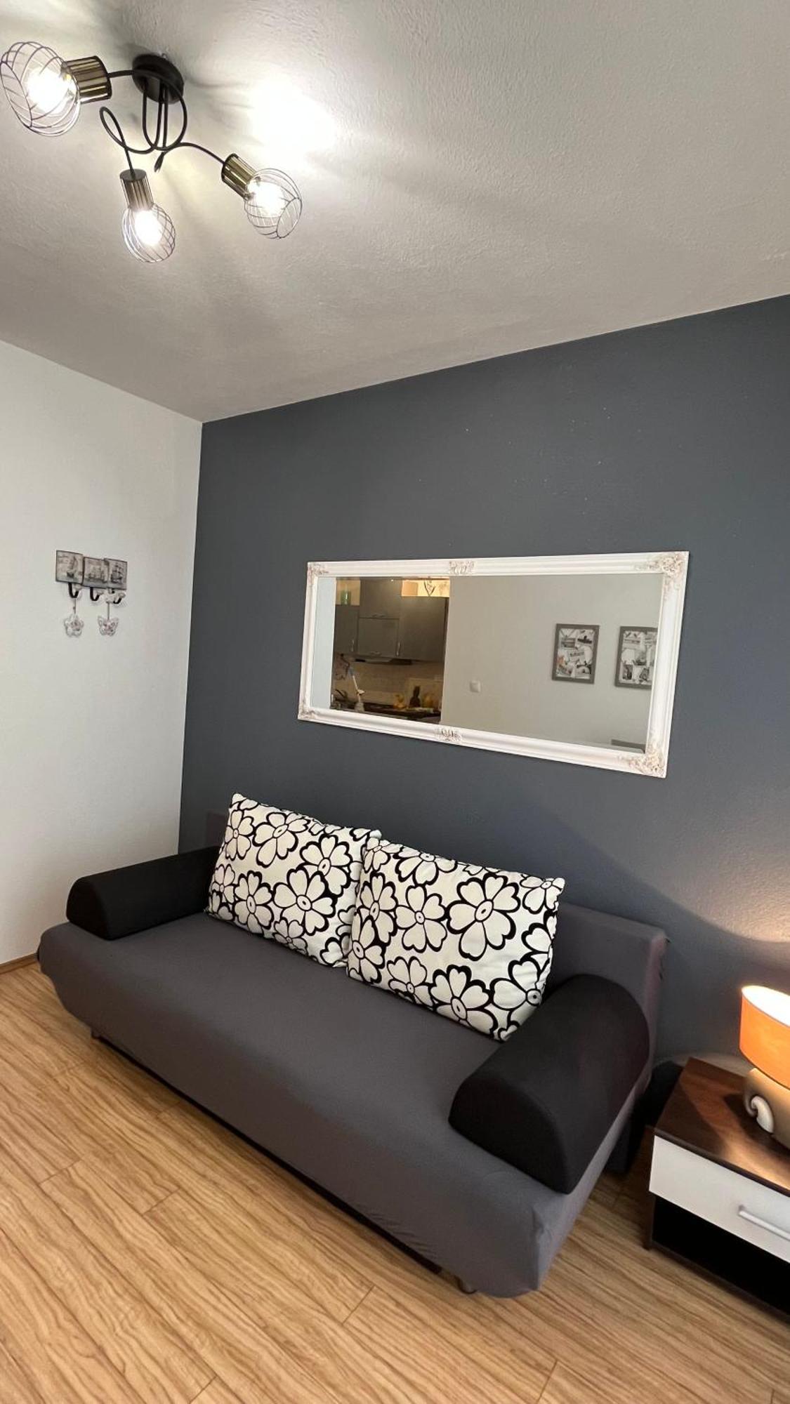 Casa Del Mare Apartment Комарна Екстериор снимка