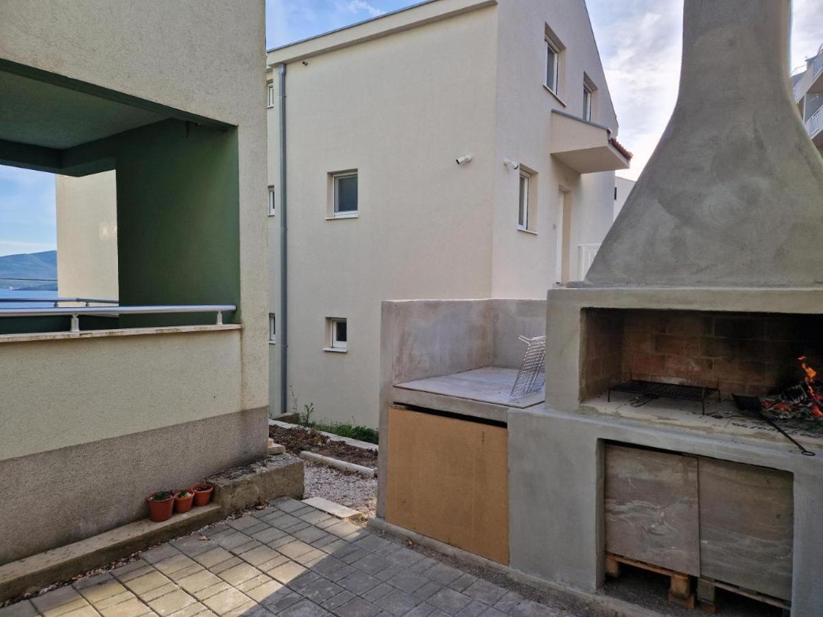 Casa Del Mare Apartment Комарна Екстериор снимка